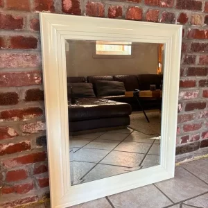 Miroir mural – cadre blanc