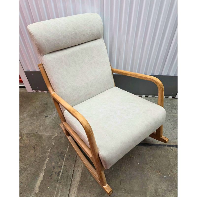 Fauteuil berçant en bois et tissu (couleur pierre) — usagé