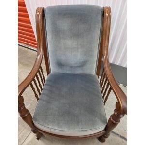Fauteuil en bois massif et velours gris | Montréal